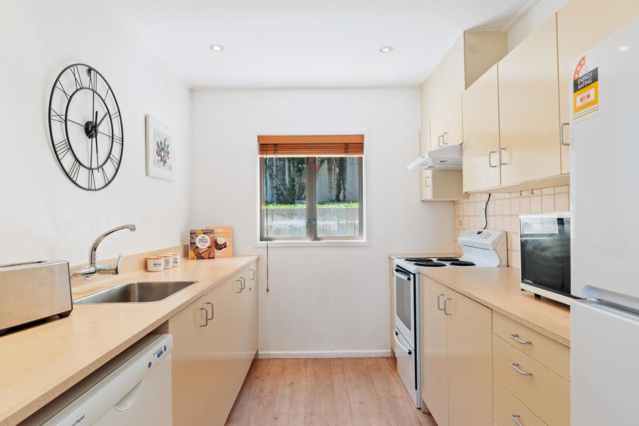 Town Centre Location With Stunning View - Unit 1 Apartment ควีนส์ทาวน์ ภายนอก รูปภาพ