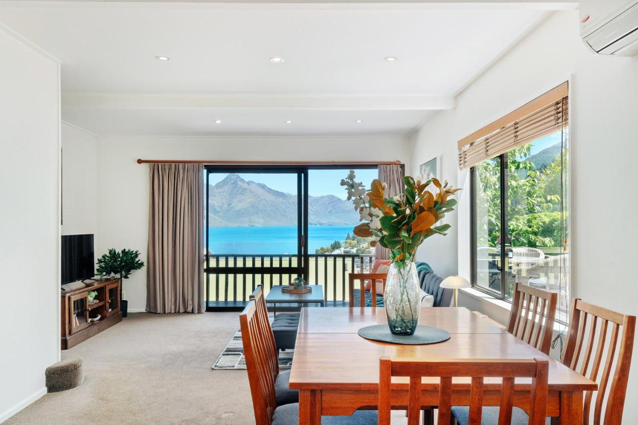 Town Centre Location With Stunning View - Unit 1 Apartment ควีนส์ทาวน์ ภายนอก รูปภาพ